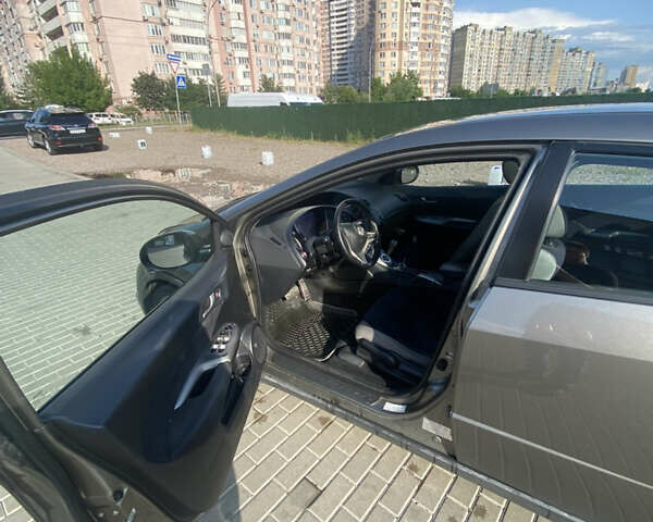 Серый Хонда Цивик, объемом двигателя 1.8 л и пробегом 285 тыс. км за 4800 $, фото 10 на Automoto.ua