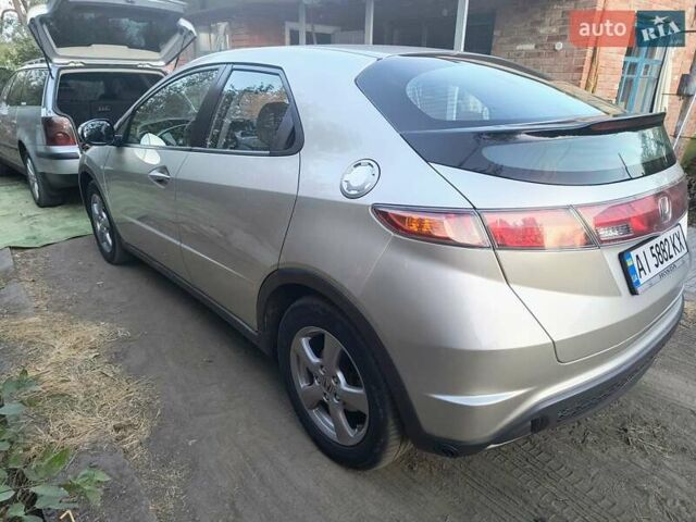 Серый Хонда Цивик, объемом двигателя 1.3 л и пробегом 330 тыс. км за 5500 $, фото 1 на Automoto.ua