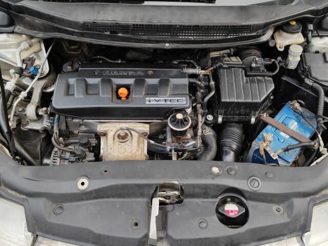 Серый Хонда Цивик, объемом двигателя 1.8 л и пробегом 322 тыс. км за 5400 $, фото 7 на Automoto.ua