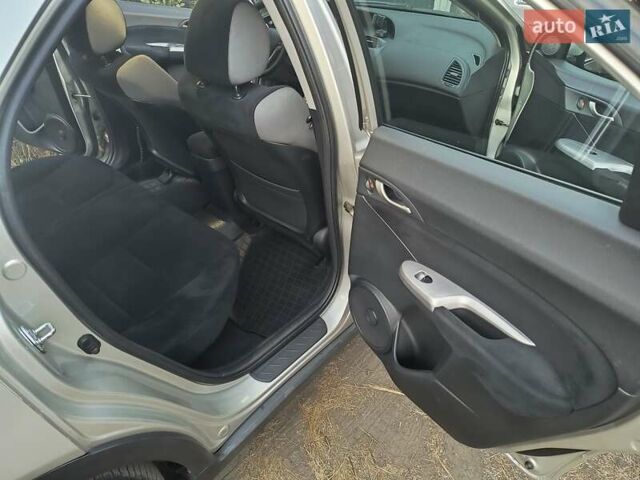 Серый Хонда Цивик, объемом двигателя 1.3 л и пробегом 330 тыс. км за 5500 $, фото 9 на Automoto.ua