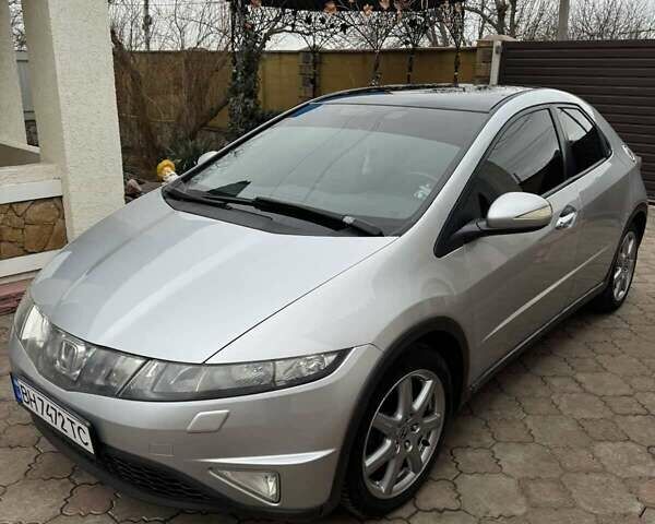 Серый Хонда Цивик, объемом двигателя 1.8 л и пробегом 160 тыс. км за 6500 $, фото 1 на Automoto.ua