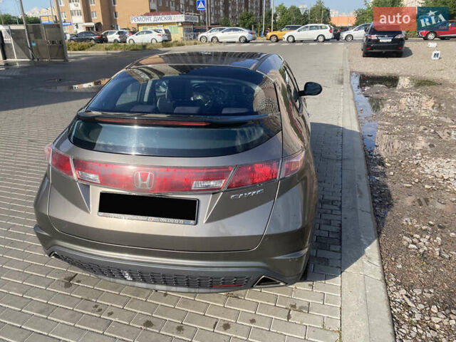 Серый Хонда Цивик, объемом двигателя 1.8 л и пробегом 285 тыс. км за 4800 $, фото 4 на Automoto.ua