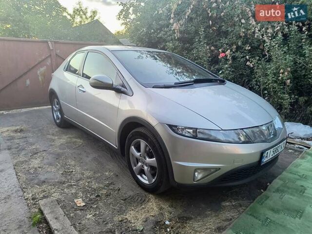 Серый Хонда Цивик, объемом двигателя 1.3 л и пробегом 330 тыс. км за 5500 $, фото 5 на Automoto.ua