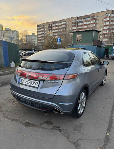 Серый Хонда Цивик, объемом двигателя 1.8 л и пробегом 282 тыс. км за 6300 $, фото 1 на Automoto.ua