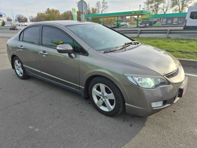 Серый Хонда Цивик, объемом двигателя 1.8 л и пробегом 181 тыс. км за 5200 $, фото 2 на Automoto.ua