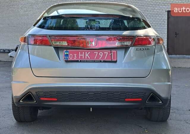 Серый Хонда Цивик, объемом двигателя 1.8 л и пробегом 207 тыс. км за 6100 $, фото 16 на Automoto.ua