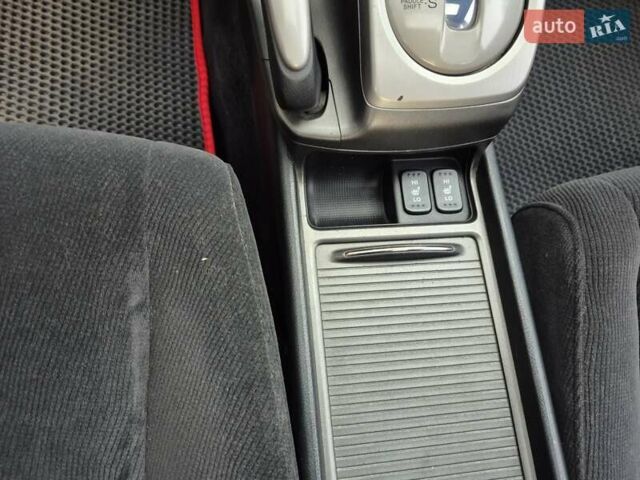 Серый Хонда Цивик, объемом двигателя 1.8 л и пробегом 181 тыс. км за 5200 $, фото 11 на Automoto.ua