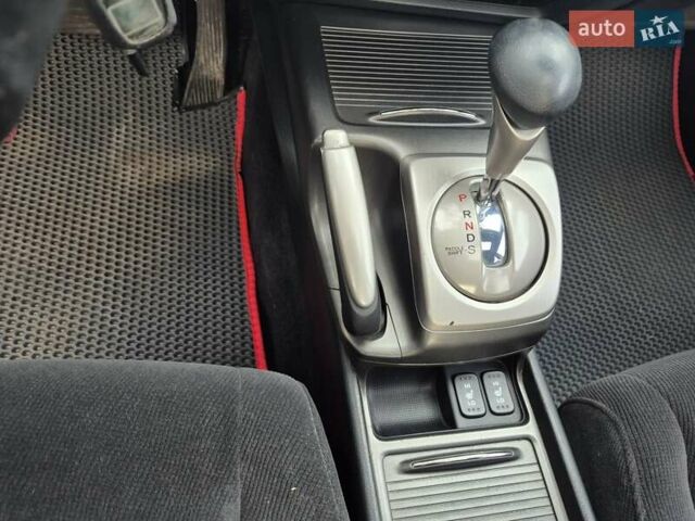 Серый Хонда Цивик, объемом двигателя 1.8 л и пробегом 181 тыс. км за 5200 $, фото 13 на Automoto.ua