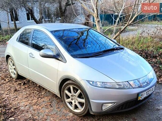 Серый Хонда Цивик, объемом двигателя 1.8 л и пробегом 154 тыс. км за 7600 $, фото 1 на Automoto.ua