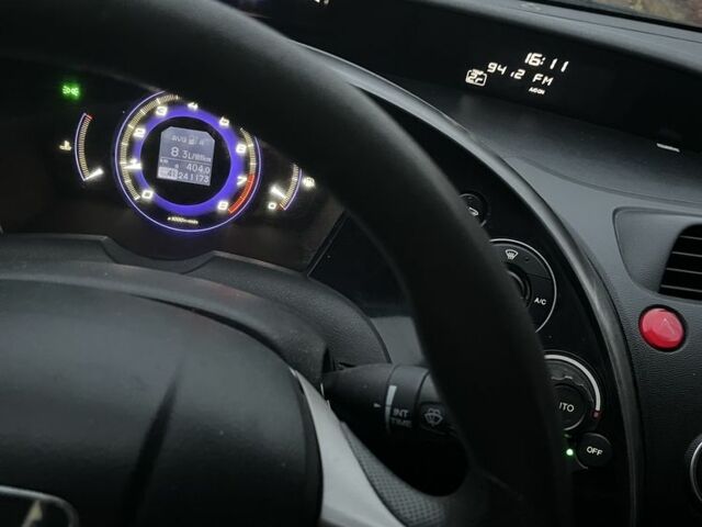 Серый Хонда Цивик, объемом двигателя 1.8 л и пробегом 240 тыс. км за 5500 $, фото 6 на Automoto.ua