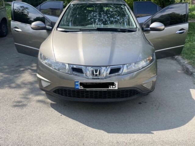 Серый Хонда Цивик, объемом двигателя 1.8 л и пробегом 170 тыс. км за 6600 $, фото 4 на Automoto.ua