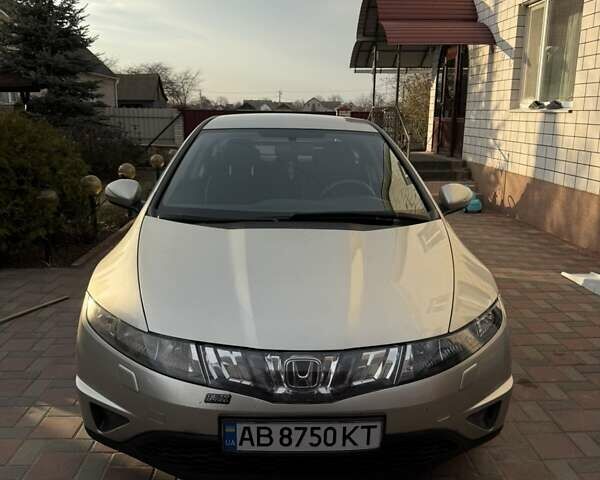 Серый Хонда Цивик, объемом двигателя 1.8 л и пробегом 248 тыс. км за 5700 $, фото 1 на Automoto.ua