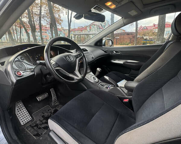 Серый Хонда Цивик, объемом двигателя 1.8 л и пробегом 306 тыс. км за 5400 $, фото 7 на Automoto.ua