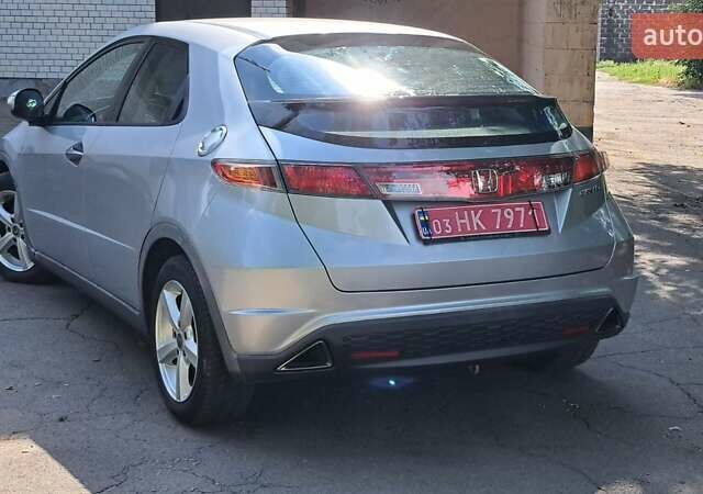 Серый Хонда Цивик, объемом двигателя 1.8 л и пробегом 207 тыс. км за 6100 $, фото 15 на Automoto.ua