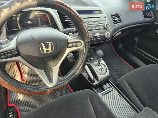 Серый Хонда Цивик, объемом двигателя 1.8 л и пробегом 181 тыс. км за 5200 $, фото 10 на Automoto.ua