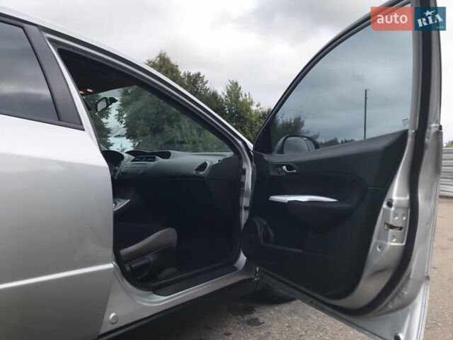Серый Хонда Цивик, объемом двигателя 1.4 л и пробегом 206 тыс. км за 3899 $, фото 18 на Automoto.ua