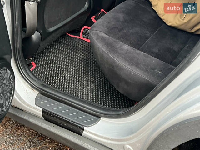 Серый Хонда Цивик, объемом двигателя 1.8 л и пробегом 250 тыс. км за 4400 $, фото 13 на Automoto.ua