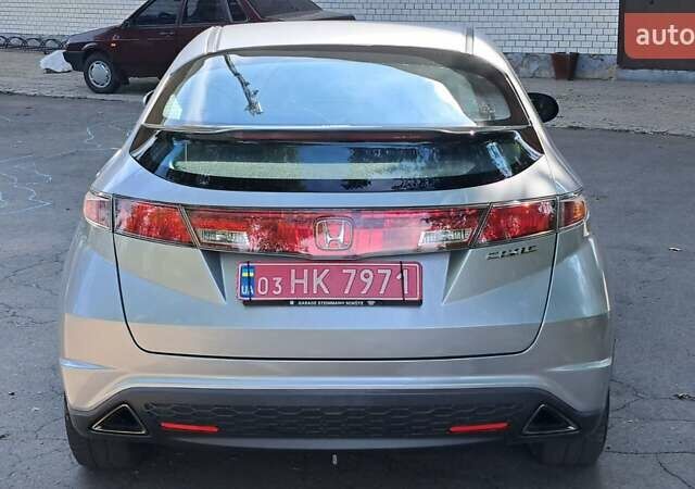 Серый Хонда Цивик, объемом двигателя 1.8 л и пробегом 207 тыс. км за 6100 $, фото 13 на Automoto.ua