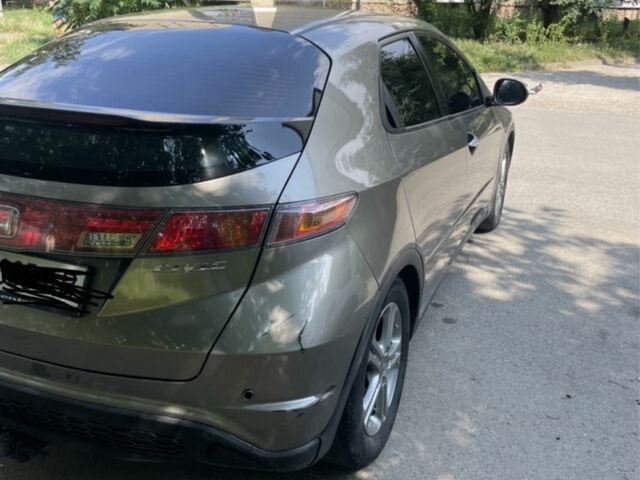 Серый Хонда Цивик, объемом двигателя 1.8 л и пробегом 170 тыс. км за 6600 $, фото 1 на Automoto.ua