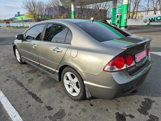 Серый Хонда Цивик, объемом двигателя 1.8 л и пробегом 181 тыс. км за 5200 $, фото 6 на Automoto.ua