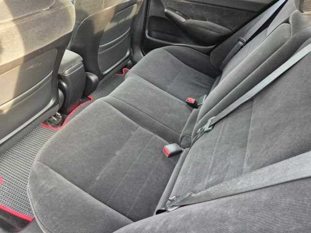 Серый Хонда Цивик, объемом двигателя 1.8 л и пробегом 181 тыс. км за 5200 $, фото 14 на Automoto.ua