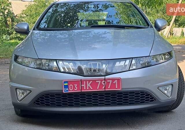 Серый Хонда Цивик, объемом двигателя 1.8 л и пробегом 207 тыс. км за 6100 $, фото 6 на Automoto.ua