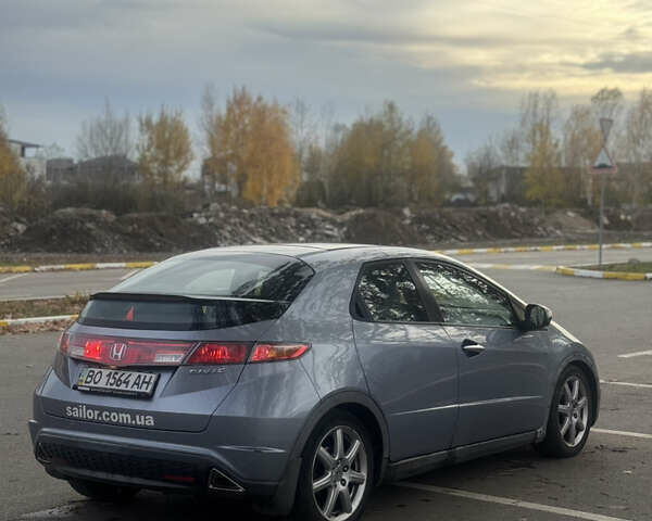 Серый Хонда Цивик, объемом двигателя 1.8 л и пробегом 306 тыс. км за 5400 $, фото 2 на Automoto.ua