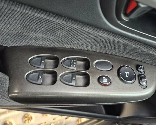 Серый Хонда Цивик, объемом двигателя 1.8 л и пробегом 181 тыс. км за 5200 $, фото 9 на Automoto.ua