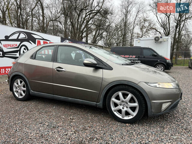 Серый Хонда Цивик, объемом двигателя 1.8 л и пробегом 195 тыс. км за 5800 $, фото 8 на Automoto.ua