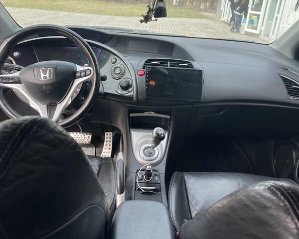 Сірий Хонда Сівік, об'ємом двигуна 1.8 л та пробігом 203 тис. км за 8500 $, фото 2 на Automoto.ua