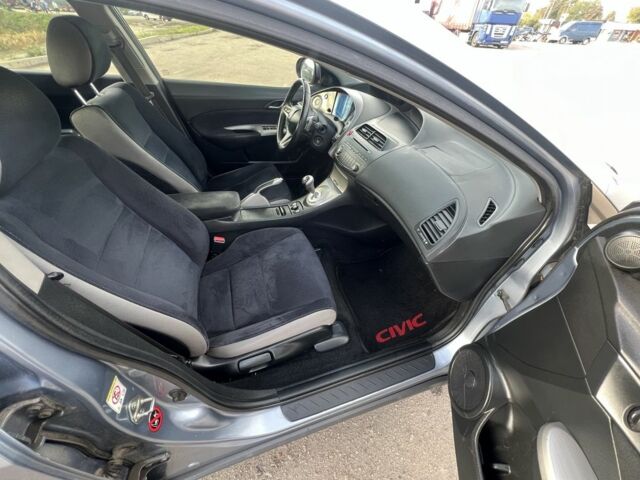 Серый Хонда Цивик, объемом двигателя 1.8 л и пробегом 211 тыс. км за 4600 $, фото 11 на Automoto.ua