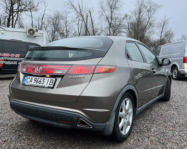 Серый Хонда Цивик, объемом двигателя 1.8 л и пробегом 195 тыс. км за 5800 $, фото 6 на Automoto.ua