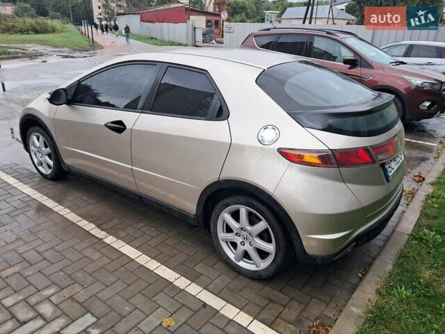 Серый Хонда Цивик, объемом двигателя 1.8 л и пробегом 230 тыс. км за 6500 $, фото 8 на Automoto.ua