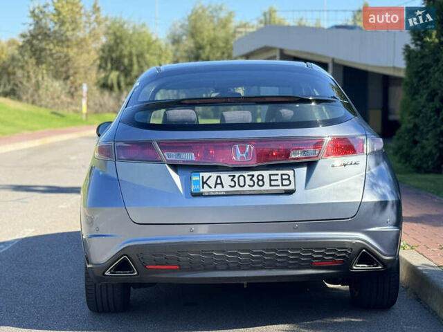 Серый Хонда Цивик, объемом двигателя 1.8 л и пробегом 290 тыс. км за 6500 $, фото 3 на Automoto.ua