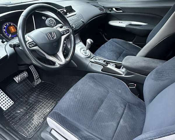 Серый Хонда Цивик, объемом двигателя 1.8 л и пробегом 217 тыс. км за 6200 $, фото 18 на Automoto.ua