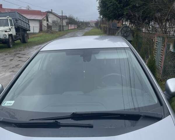 Серый Хонда Цивик, объемом двигателя 1.8 л и пробегом 200 тыс. км за 6400 $, фото 5 на Automoto.ua