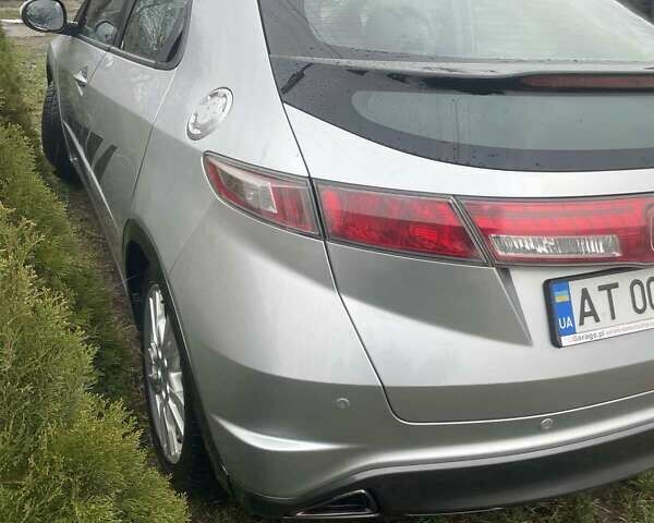 Серый Хонда Цивик, объемом двигателя 1.8 л и пробегом 200 тыс. км за 6400 $, фото 11 на Automoto.ua