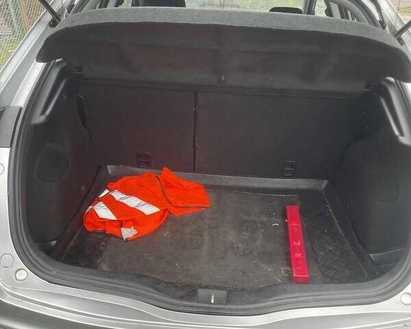 Серый Хонда Цивик, объемом двигателя 1.8 л и пробегом 200 тыс. км за 6400 $, фото 17 на Automoto.ua