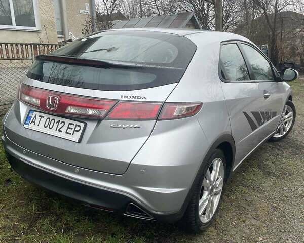 Серый Хонда Цивик, объемом двигателя 1.8 л и пробегом 200 тыс. км за 6400 $, фото 9 на Automoto.ua