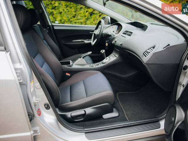 Серый Хонда Цивик, объемом двигателя 1.4 л и пробегом 159 тыс. км за 8300 $, фото 40 на Automoto.ua