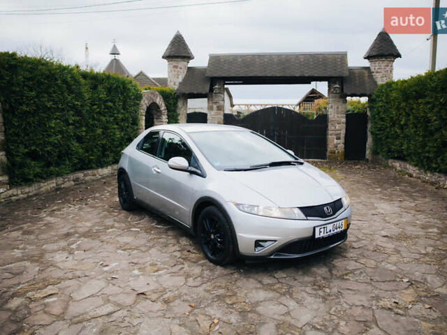 Серый Хонда Цивик, объемом двигателя 1.4 л и пробегом 159 тыс. км за 8300 $, фото 1 на Automoto.ua