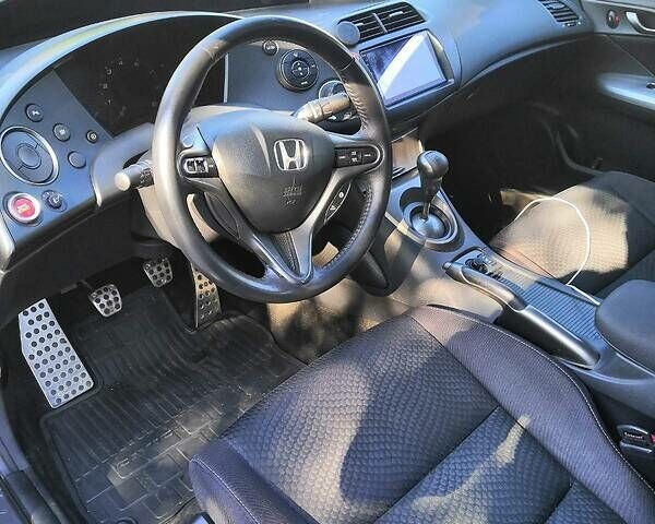 Серый Хонда Цивик, объемом двигателя 1.8 л и пробегом 134 тыс. км за 8000 $, фото 13 на Automoto.ua