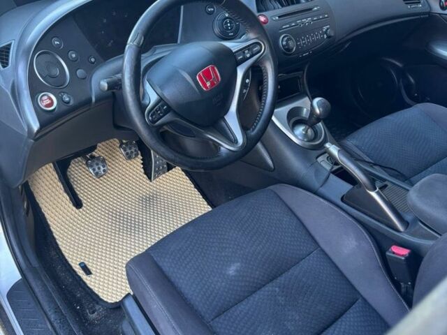 Сірий Хонда Сівік, об'ємом двигуна 2.2 л та пробігом 380 тис. км за 4500 $, фото 5 на Automoto.ua