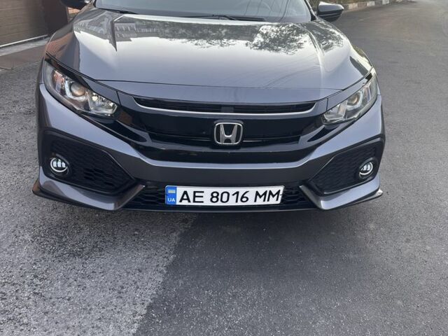 Сірий Хонда Сівік, об'ємом двигуна 1.5 л та пробігом 102 тис. км за 17400 $, фото 2 на Automoto.ua