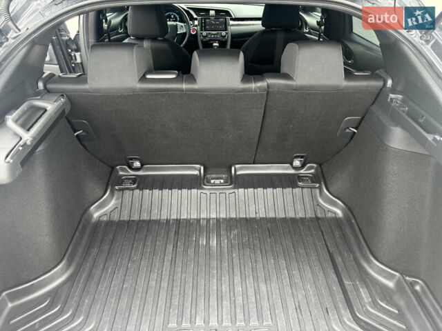 Серый Хонда Цивик, объемом двигателя 1.5 л и пробегом 124 тыс. км за 15500 $, фото 32 на Automoto.ua