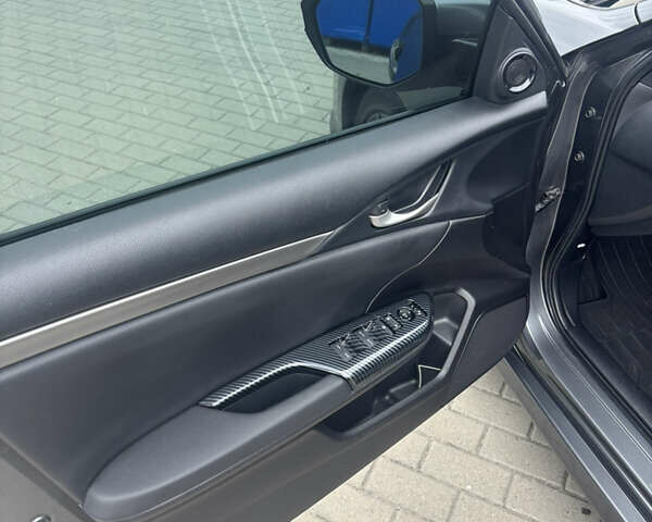 Серый Хонда Цивик, объемом двигателя 1.5 л и пробегом 124 тыс. км за 15500 $, фото 10 на Automoto.ua