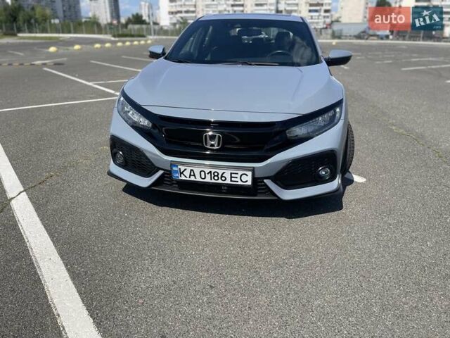 Серый Хонда Цивик, объемом двигателя 1.5 л и пробегом 124 тыс. км за 20000 $, фото 1 на Automoto.ua