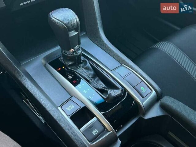 Сірий Хонда Сівік, об'ємом двигуна 1.5 л та пробігом 108 тис. км за 15600 $, фото 9 на Automoto.ua