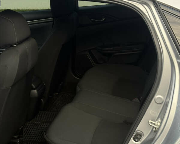 Серый Хонда Цивик, объемом двигателя 1.5 л и пробегом 74 тыс. км за 12800 $, фото 26 на Automoto.ua