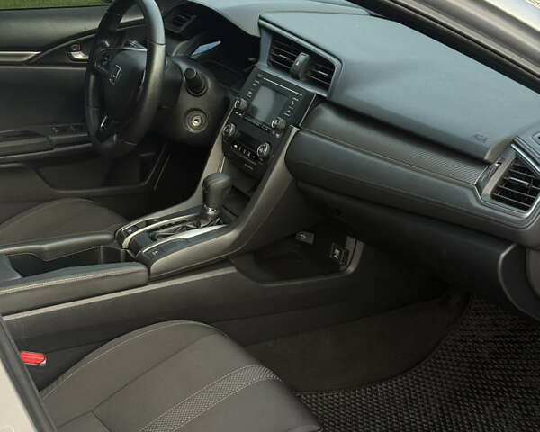 Серый Хонда Цивик, объемом двигателя 1.5 л и пробегом 74 тыс. км за 12800 $, фото 19 на Automoto.ua